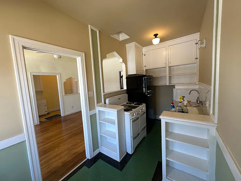 1129 N Hoover St #203 — Photo 13