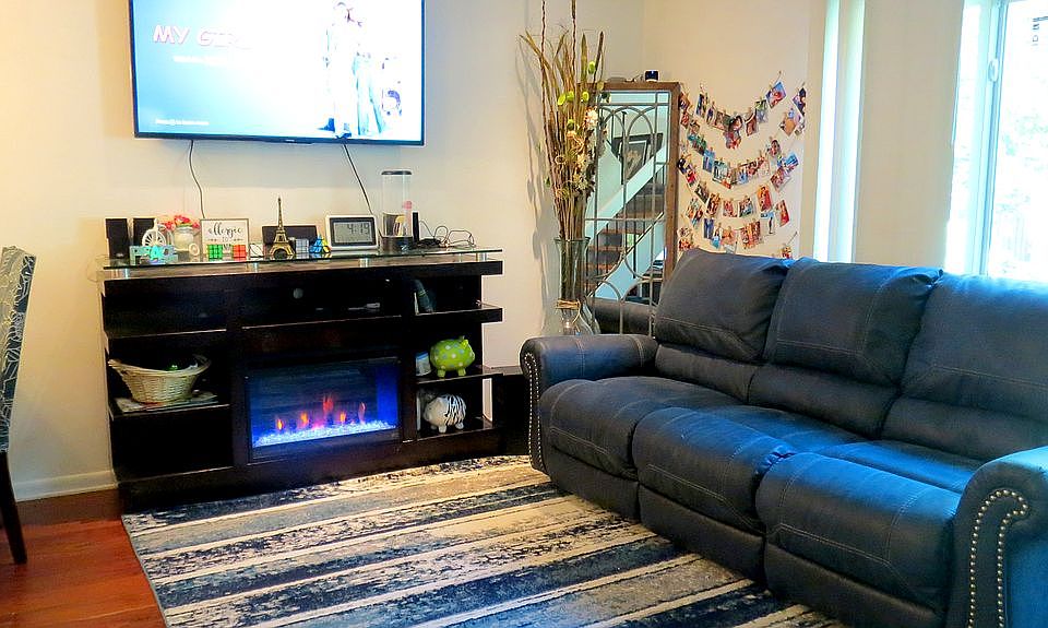 1st image of 14683 Pine Glen Cir