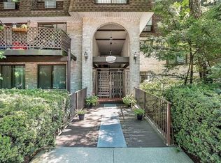 617 Kemeys Cove Ave, Briarcliff Manor, NY 10510