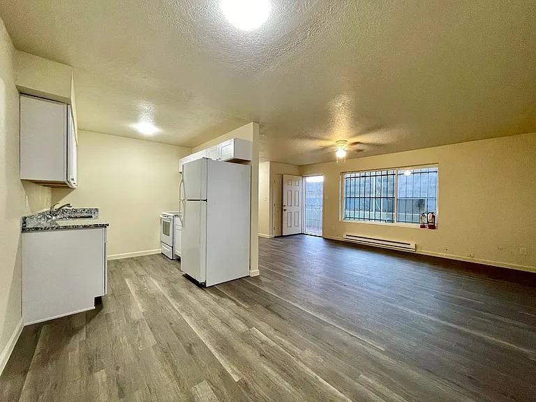 7615 Chico Rd NE — Photo 14