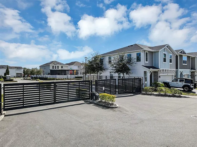 1401 Captiva Cv #23 — Photo 42