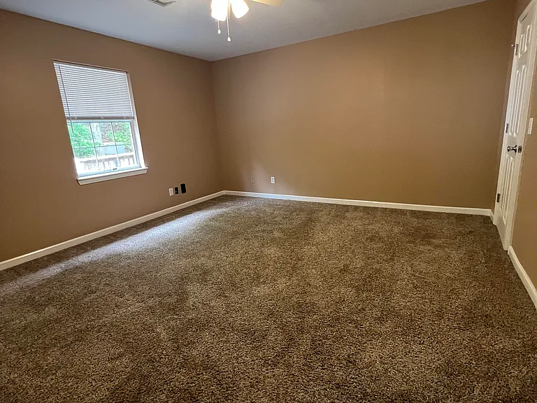 200 England Dr #1 — Photo 7