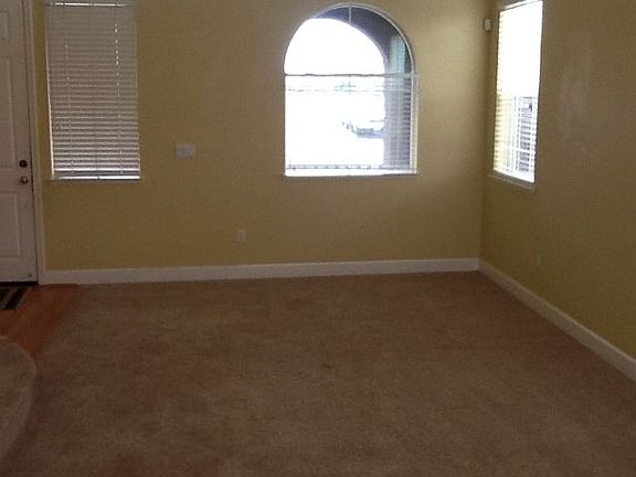 4th image of 10701 Beachcomber Dr