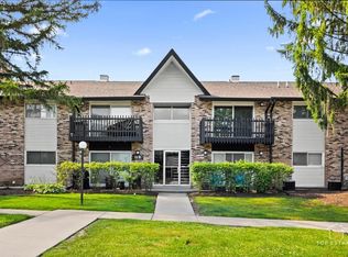 11B Kingery Quarter #107, Willowbrook, IL 60527