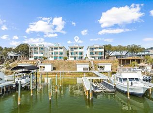 714 Harbor Blvd, Destin, FL 32541