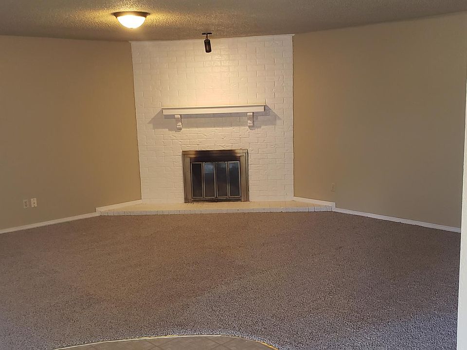 1st image of 2112 Meridian Dr