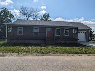 300 Forest Ave, Green Forest, AR 72638
