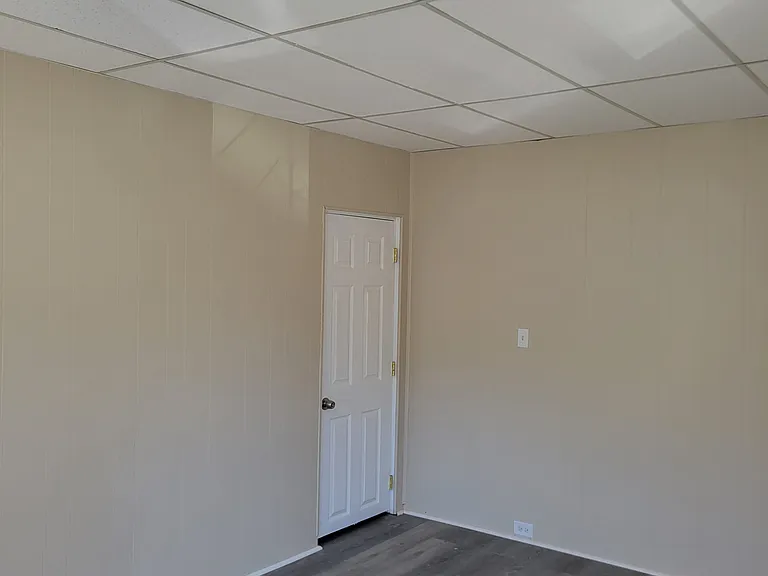 569 S Main St #2 — Photo 7