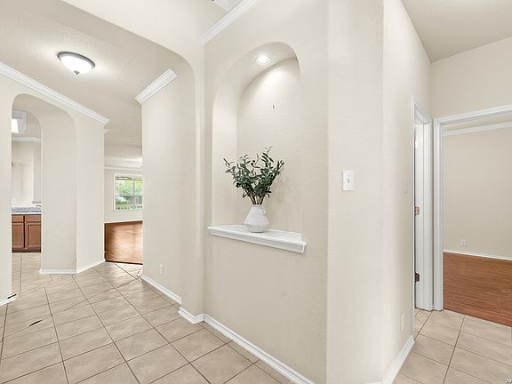 5th image of 2510 DUVAL DR