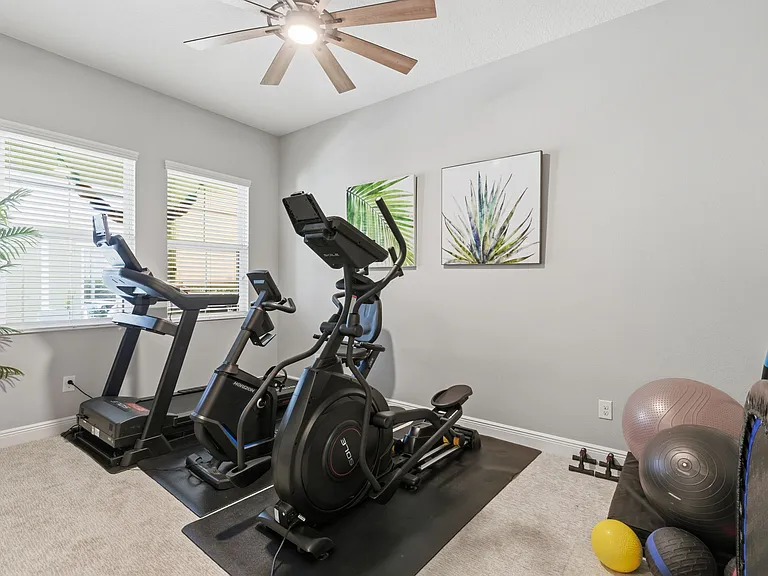 624 Winterside Dr — Photo 3