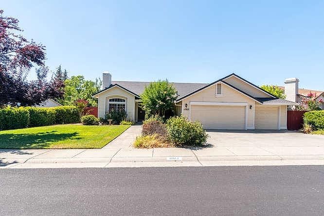 1st image of 11923 Brooke Crest Dr