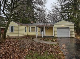 1572 Five Mile Line Rd, Penfield, NY 14526