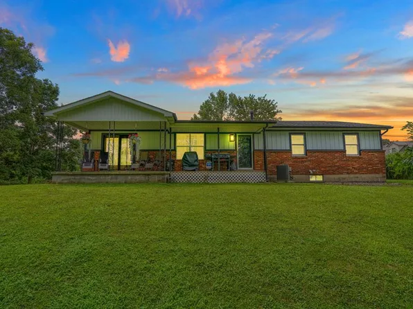 398 No 8 Pike, Wellston, OH 45692