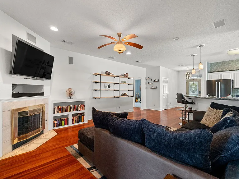 8432 Millstream Dr — Photo 7