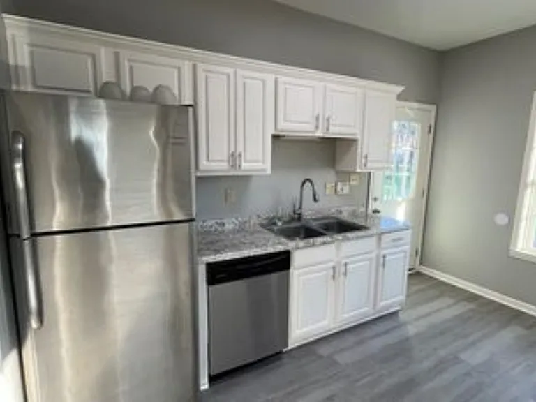 1006 S Jefferson St — Photo 3