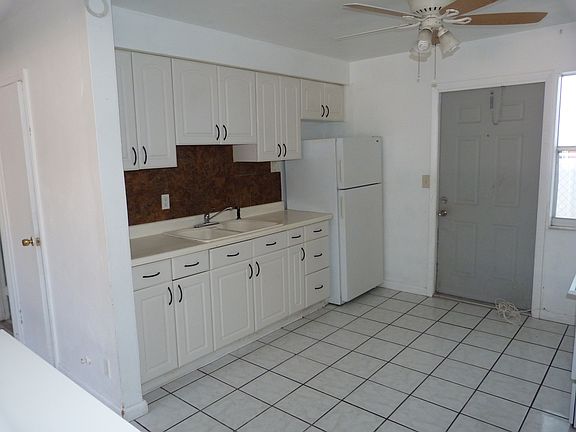 2nd image of 1719 Lincoln St