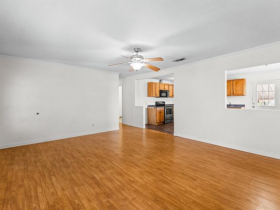 5th image of 218 Threll St