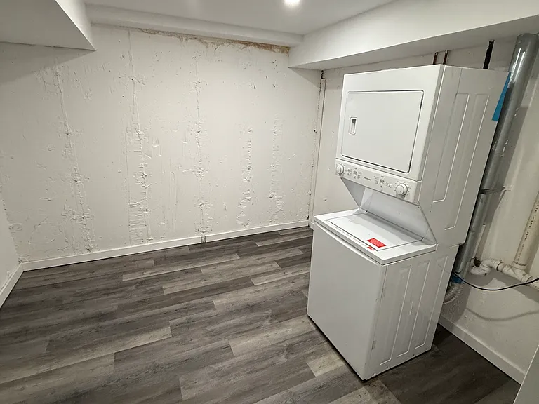 348 Targee St #1 — Photo 6