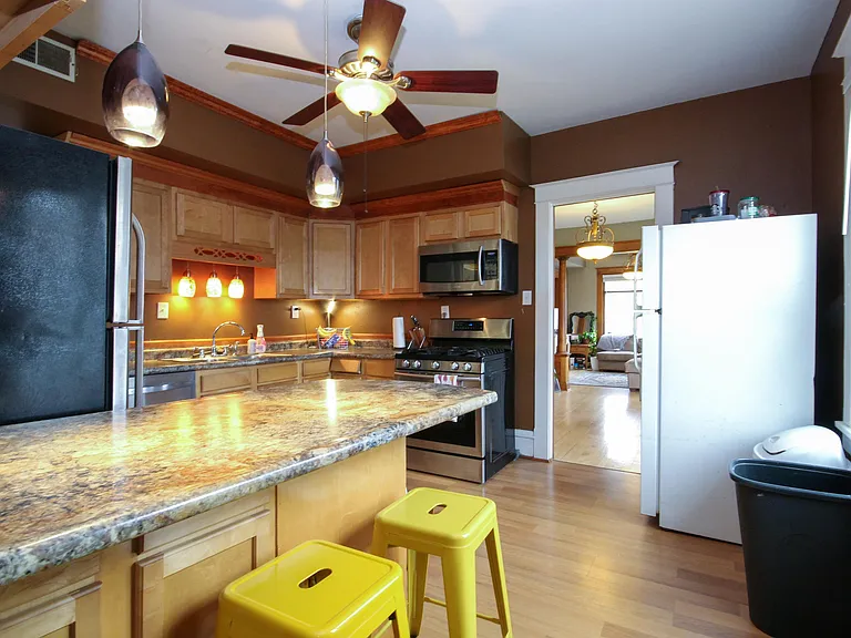 1602 Madison St NE — Photo 11