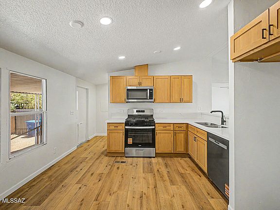 3rd image of 3520 W Cantaloupe Dr