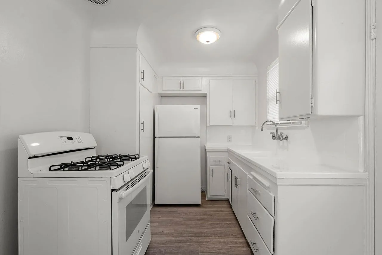 1 bed, 600 sqft, $1,595 — Photo 2