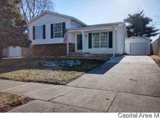 2904 Selkirk Rd, Springfield, IL 62702