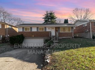 7884 Greenland Pl, Cincinnati, OH 45237