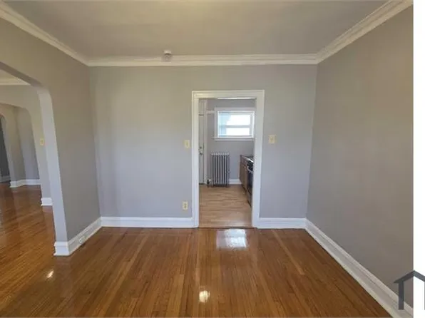 7914 S Dobson Ave APT 2E, Chicago, IL 60619