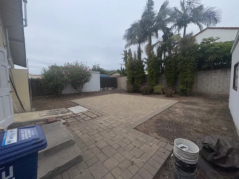 106 N Milpas St — Photo 8