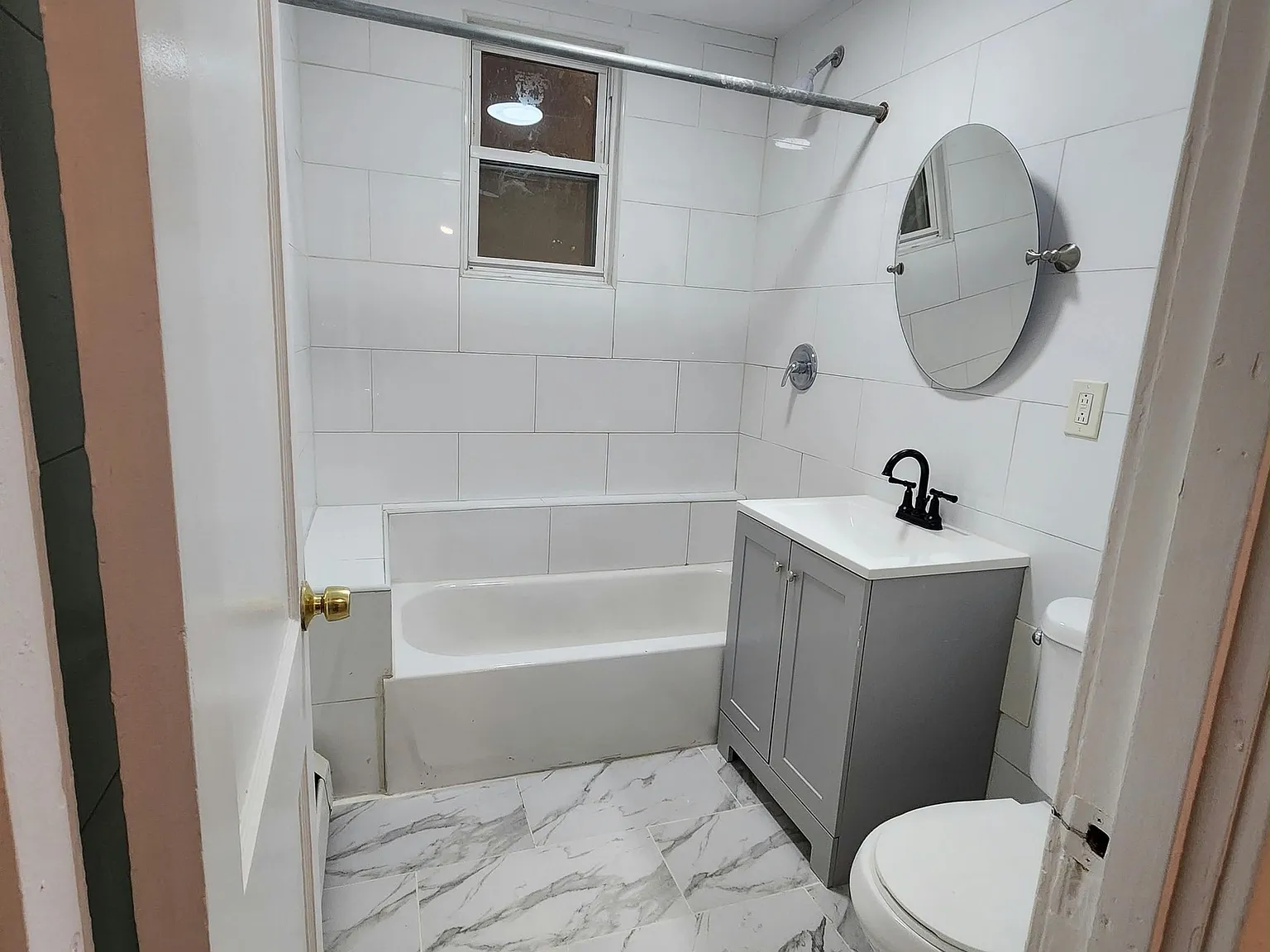 2 bed, 1.0 bath, 1100 sqft, $1,500 — Photo 4