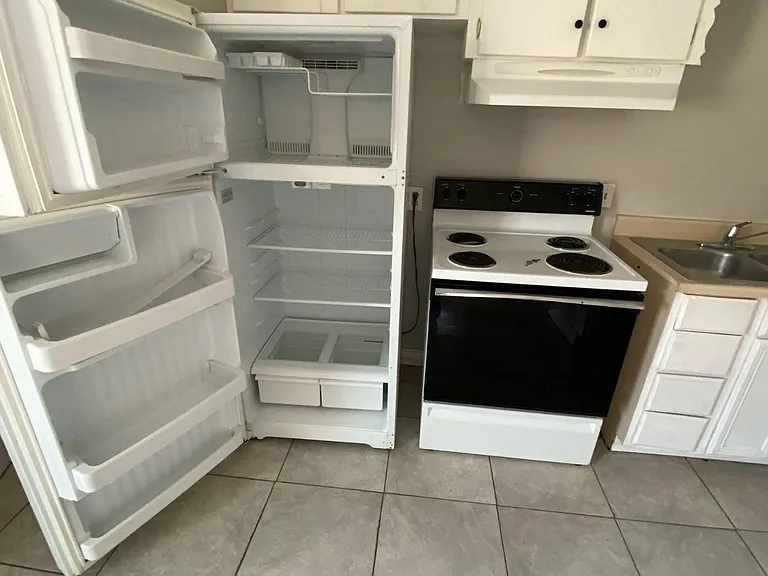 205 W South St #C — Photo 2