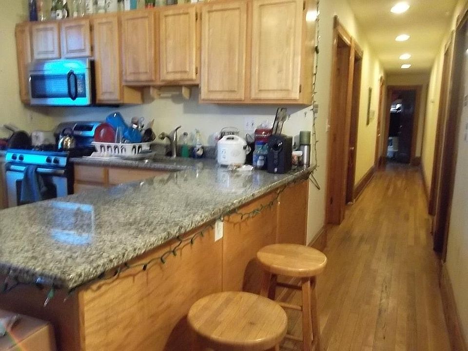 2nd image of 2 Carmel St #C