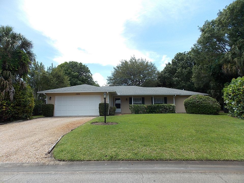 1st image of 1665 32nd Ave
