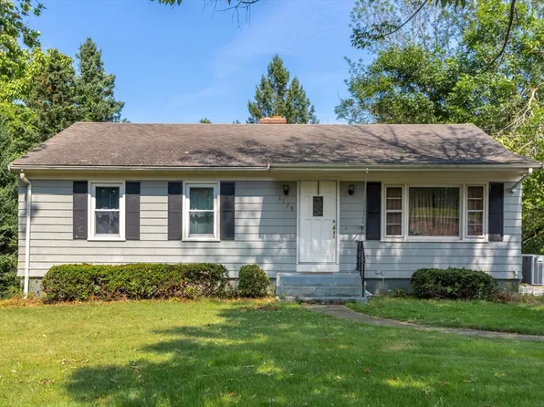 1179 Bark St, Swansea, MA 02777