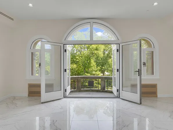 247 Central Park W, New York, NY 10024