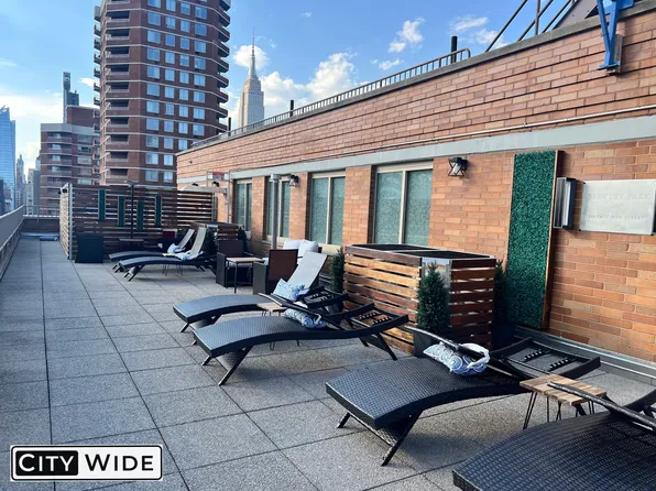 340 East 29th Street image 6 of 10