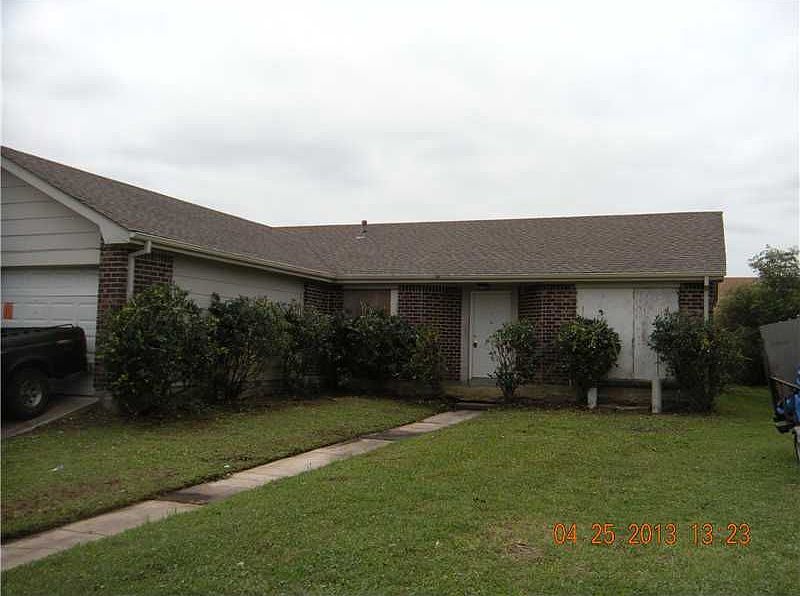 1st image of 3148 Barbwood Dr