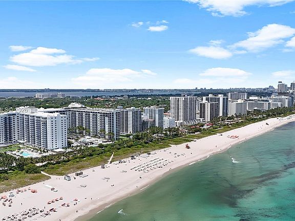 4th image of 2301 Collins Ave APT 415