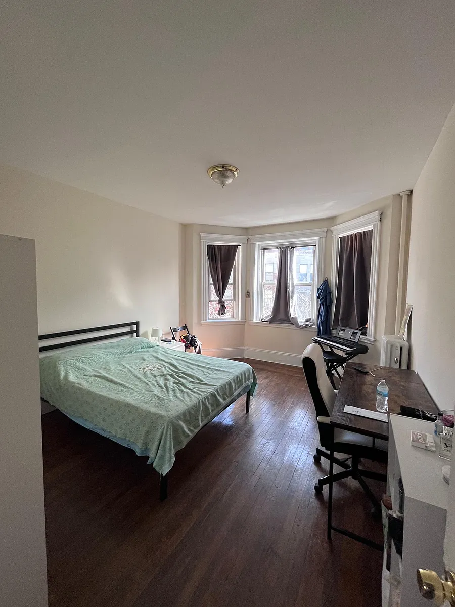 Building Photo - 24 Peterborough St #15