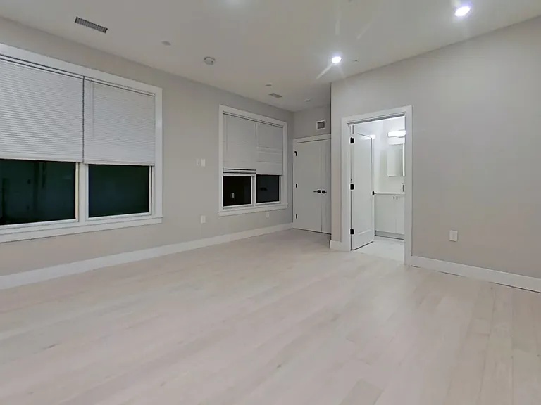 197 Green St #205 — Photo 3
