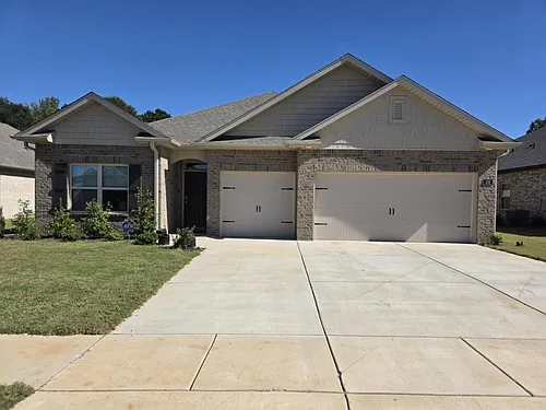352 Castlepath Dr SW Photo 1