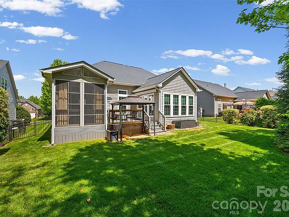 5th image of 7211 Meyer Rd