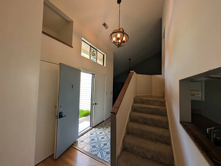16 Overlook Ct — Photo 2