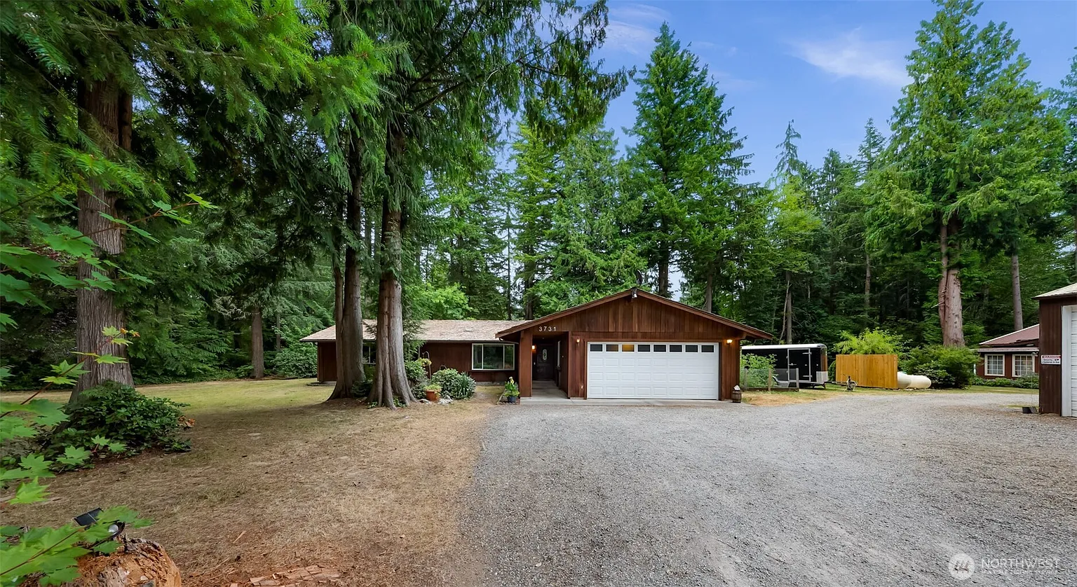 3731 Old Highway 99 Road N photo 1
