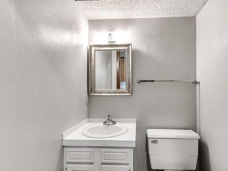 201 Wellons Dr — Photo 16
