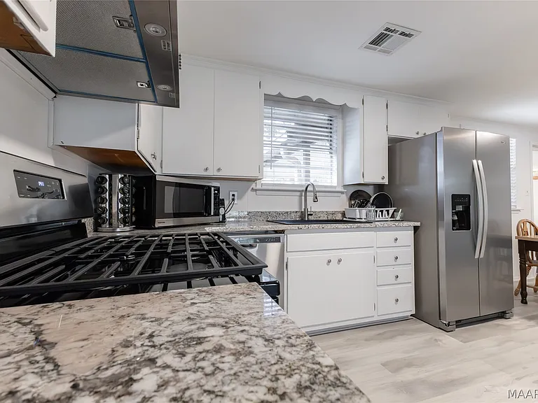 617 Wisteria Rd — Photo 8