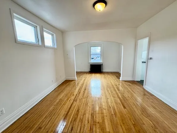 366 4th Ave APT 26, Troy, NY 12182
