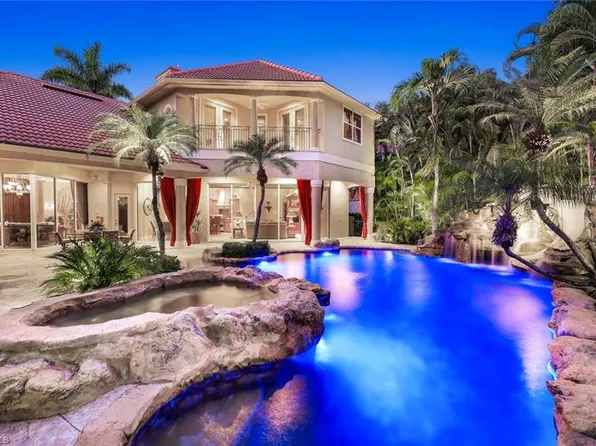 2350 Cheshire LN, NAPLES, FL 34109