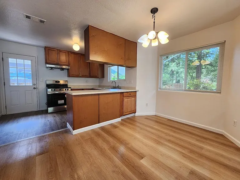 1101 Mission Blvd — Photo 19