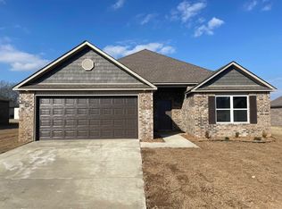 1305 Springvine Dr, Searcy, AR 72143
